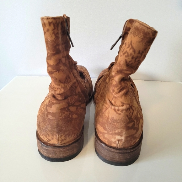 JOHN VARVATOS Morrison Sharpei Snake-Skin Motif Leather Boot - Handmade in Italy - Picture 8 of 16